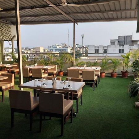 Hotel Galaxy إندور المظهر الخارجي الصورة